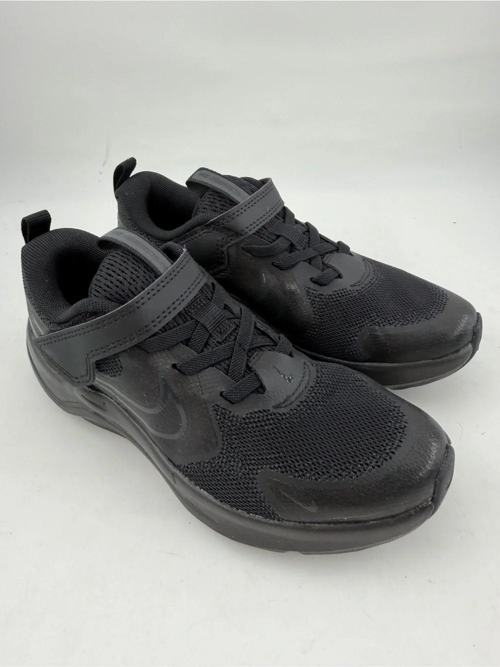 Nike Kid’s Triple Black Cosmic Runner Sneakers -SZ 1.5 Youth- Shoes Hook & Loop